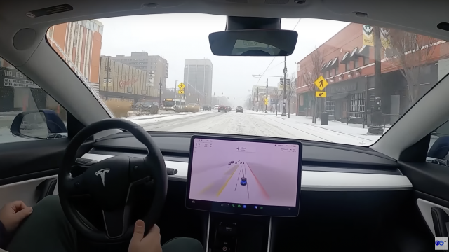 Video Shows Tesla’s ‘Full Self-Driving’ Absolutely Cannot Handle Snow