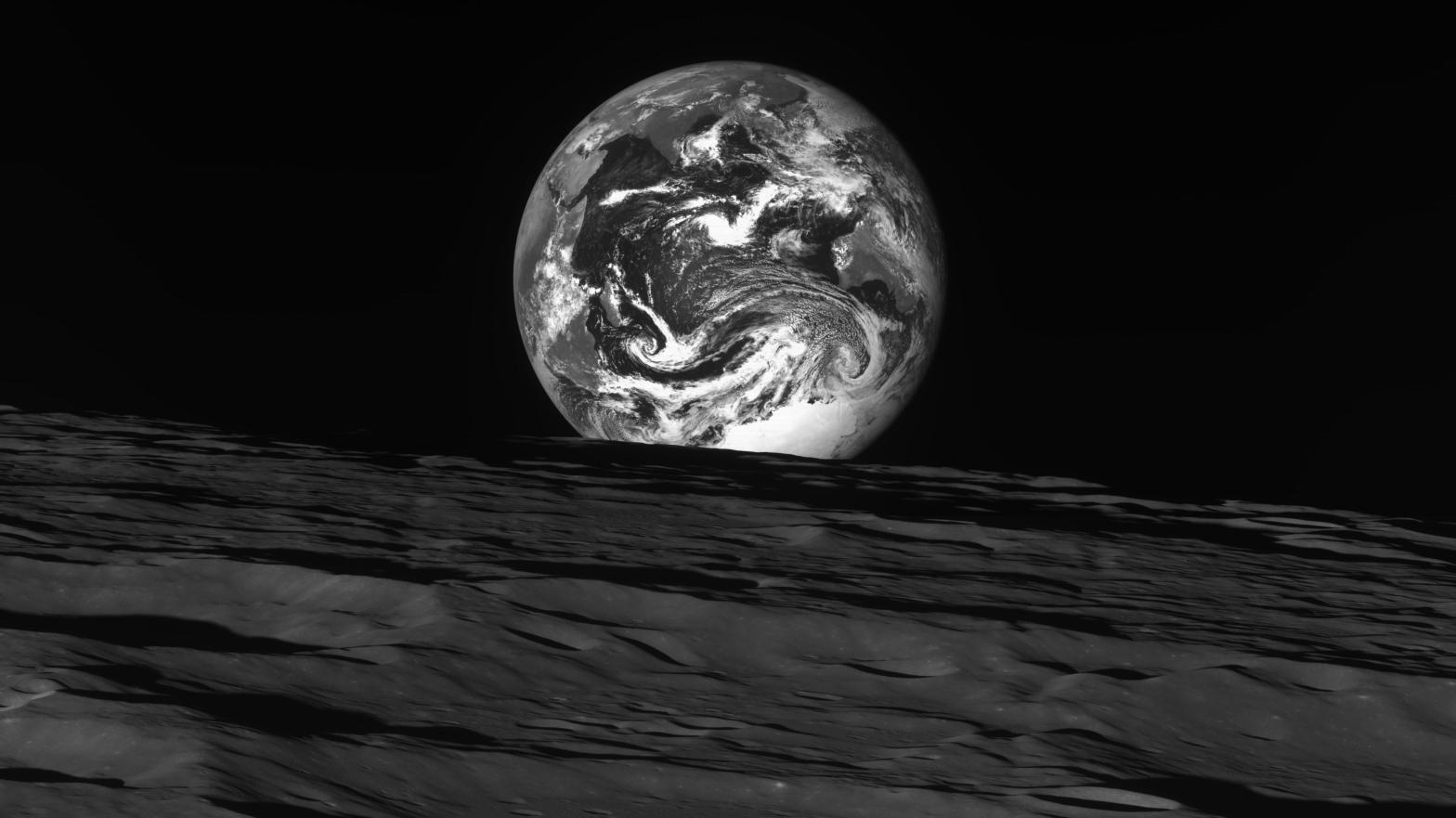 The Danuri Lunar Orbiter caught this view of Earth. (Image: KARI)