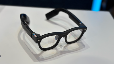 The TCL Augmented Reality Glasses Literally Translate Before Your Eyes
