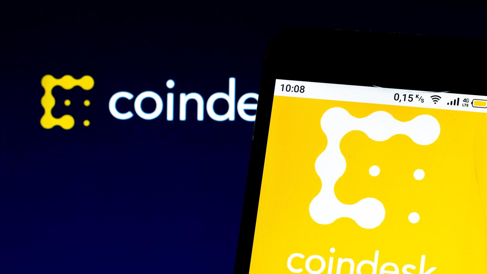 CoinDesk is reportedly mulling over a potential sale as its parent company Digital Commodities Group suffers the results of the FTX fallout, which was ironically first revealed by CoinDesk. (Image: IgorGolovniov, Shutterstock)
