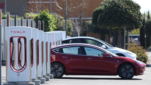Here’s How You Can Help Tesla Owners Who Forgot to Plug Their Car In