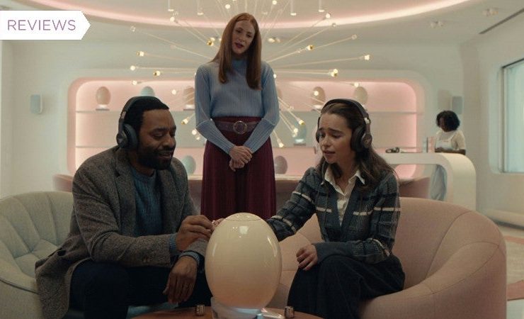 Emilia Clarke and Chiwetel Ejiofor with their pod in The Pod Generation. (Image: Sundance)