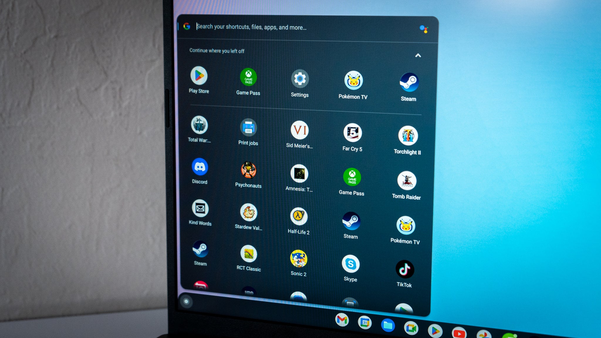 Games can be launched natively from ChromeOS's app drawer.  (Photo: Florence Ion / Gizmodo)