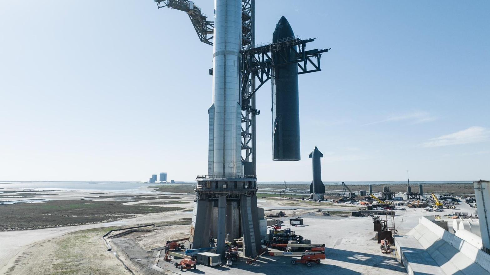 SpaceX removed the Starship upper stage from the booster last week in preparation for a 33-Raptor static fire test.  (Photo: SpaceX)