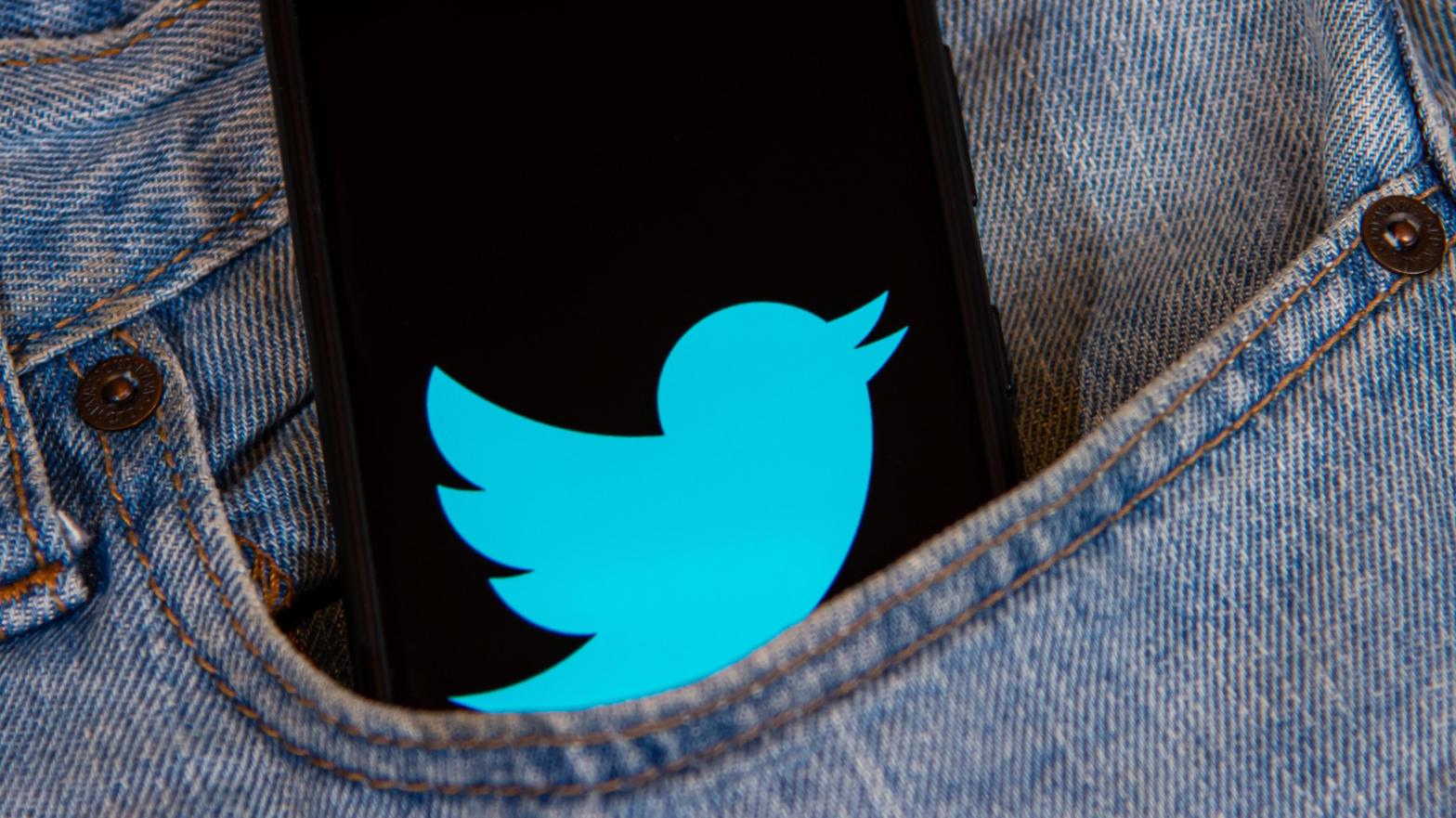 How many times do we have to see Twitter remove features before it finally decides what it wants to be? (Photo: Dawid S Swierczek, Shutterstock)