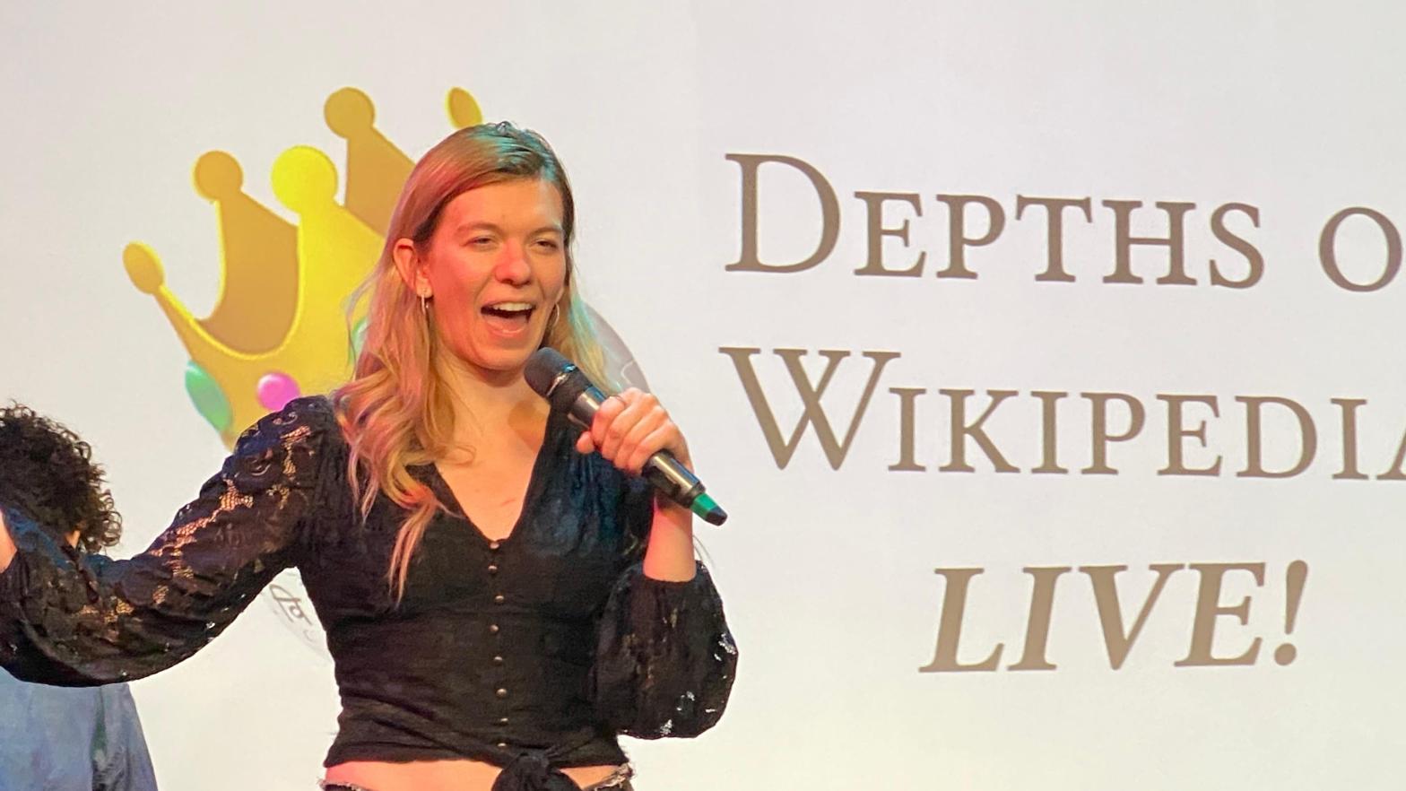 @depthsofwikipedia, aka Annie Rauwerda, performing at Depths of Wikipedia Live! (Photo: Blake Montgomery/Gizmodo)