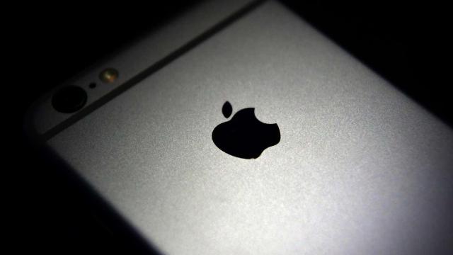 America vs Big Tech: Biden Wants Apple to Quit Gatekeeping the iPhone