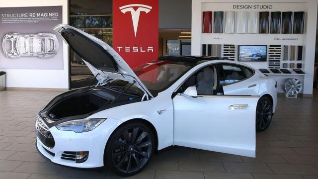 Investigation Reveals What Caused Fatal Tesla Crash and It Wasn’t Autopilot