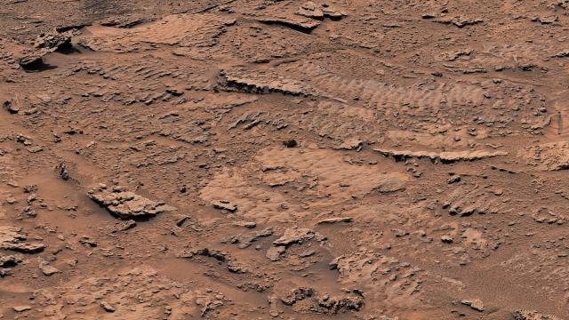 Curiosity Rover Spots Clear Evidence of Ancient Water on Mars