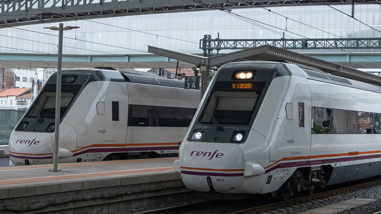 Spain’s New ​​$AU400 Million Trains Are Too Big For Its Tunnels