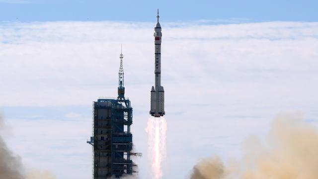 Watch Out, Elon: China Could Launch 13,000 Satellites to Disrupt Starlink