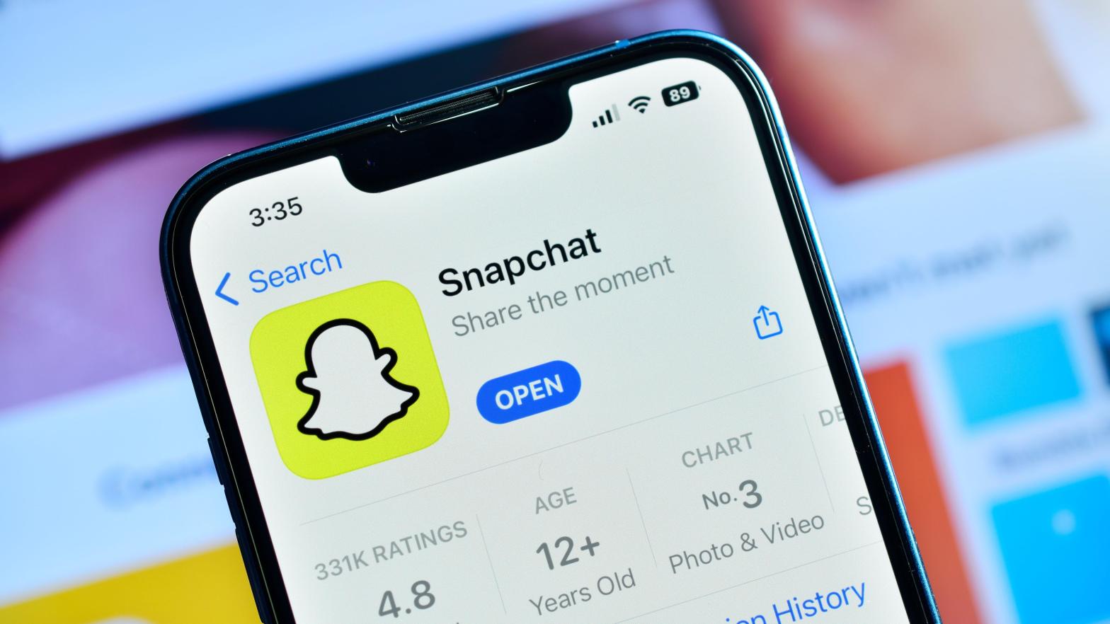 Snapchat is now introducing a new AI chatbot into its app for all those who fork over $US3.99 ($6) a month. (Photo: Funstock, Shutterstock)