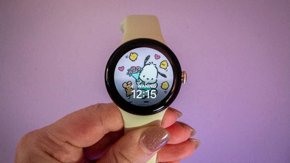 The Pixel Watch is finally getting its long-awaited fall detection feature.  (Photo: Florence Ion / Gizmodo)