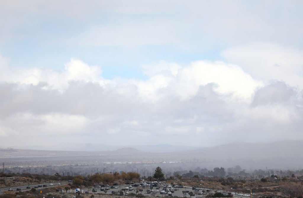 Storm clouds drop snow flurries in Los Angeles County during another winter storm in Southern California on March 01, 2023 in Palmdale, California. (Photo: Mario Tama, Getty Images)