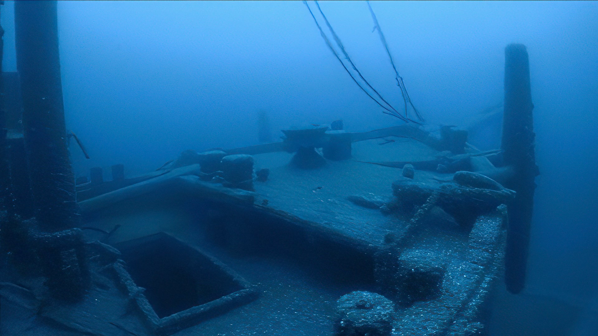 Ironton sitting at the bottom of Lake Huron.  (Image: NOAA/ Undersea Vehicles Program UNCW)