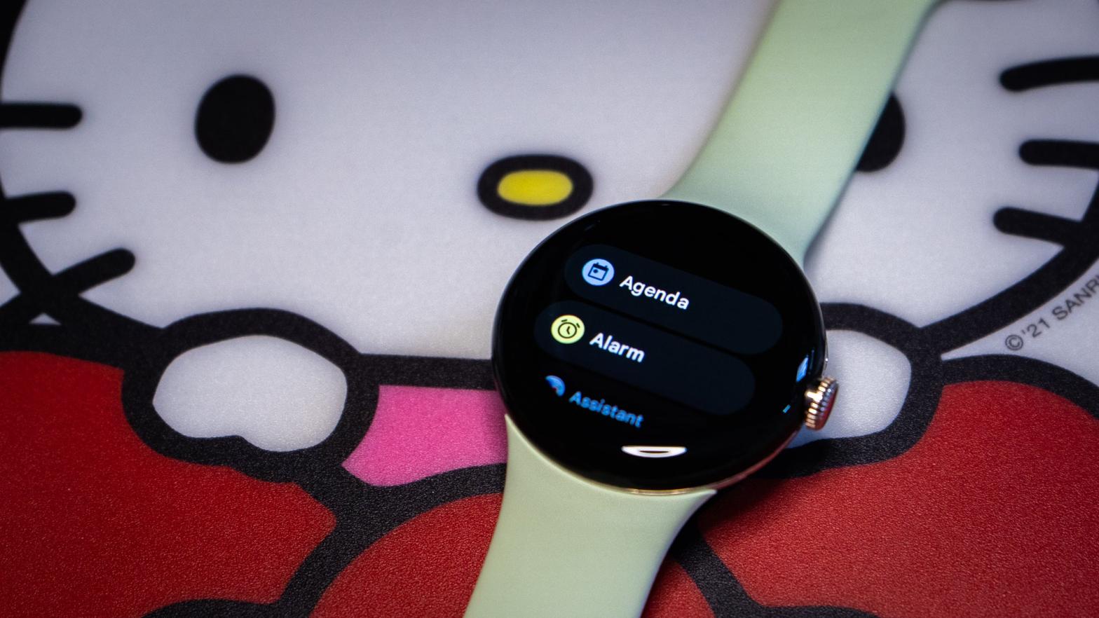 The Pixel Watch's alarm functionality isn't waking people up on time.  (Photo: Florence Ion / Gizmodo)