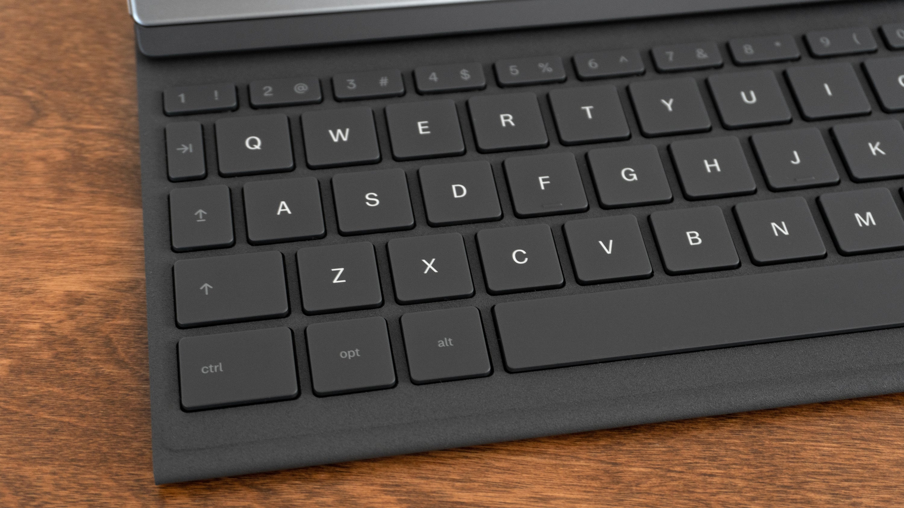 The Type Folio keyboard case features full-sized keys with 1.3mm of travel. (Photo: Andrew Liszewski | Gizmodo)