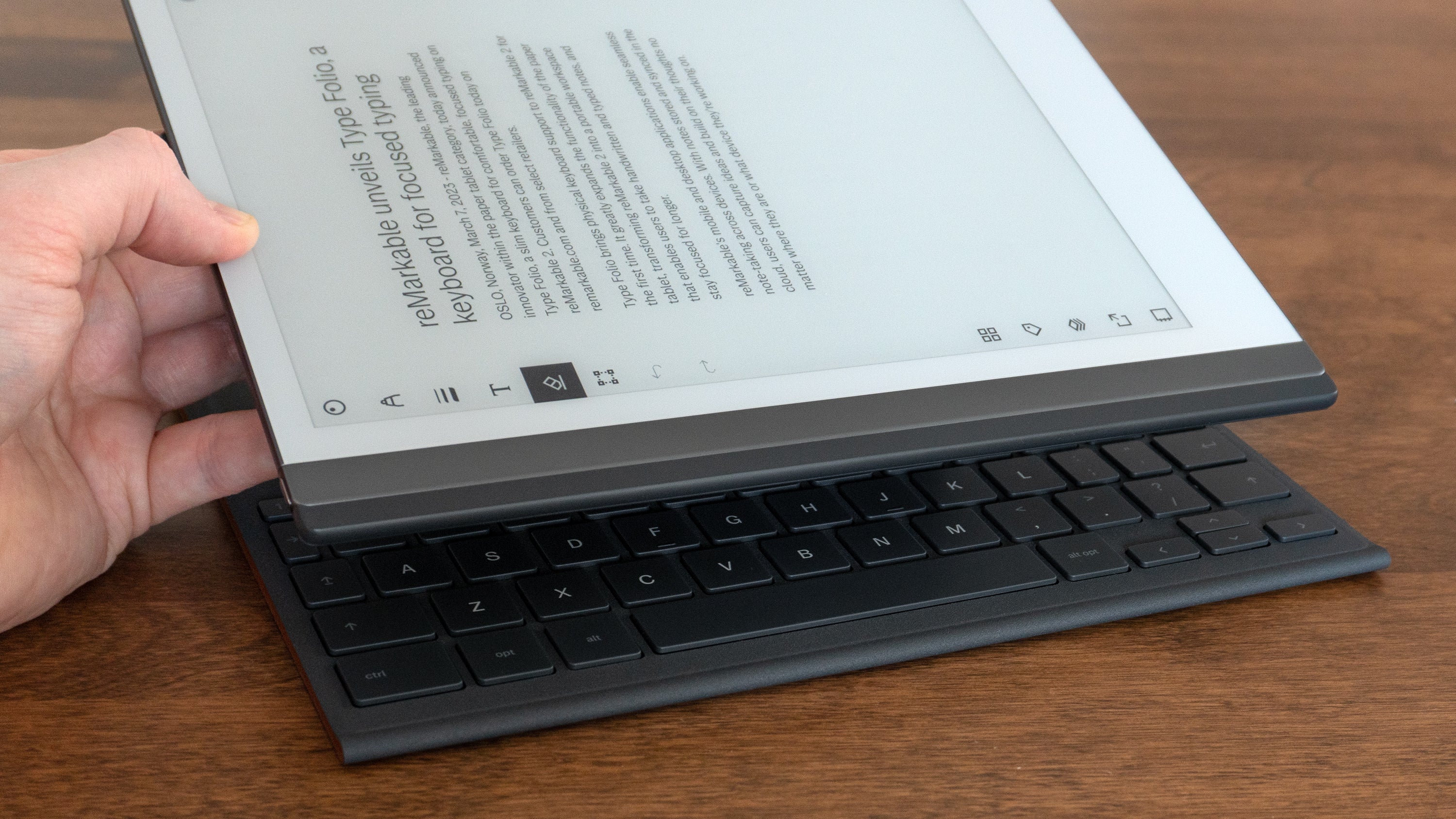 With the Type Folio's keyboard hidden beneath the e-note when folded away, greasy fingerprint-covered keys won't be pressed up against your device's screen. (Photo: Andrew Liszewski | Gizmodo)