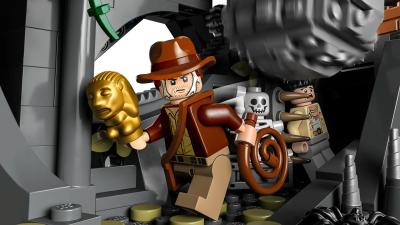 Indiana Jones’ Hunt For the Idol, Ark, and Holy Grail Continues in 3 New LEGO Sets