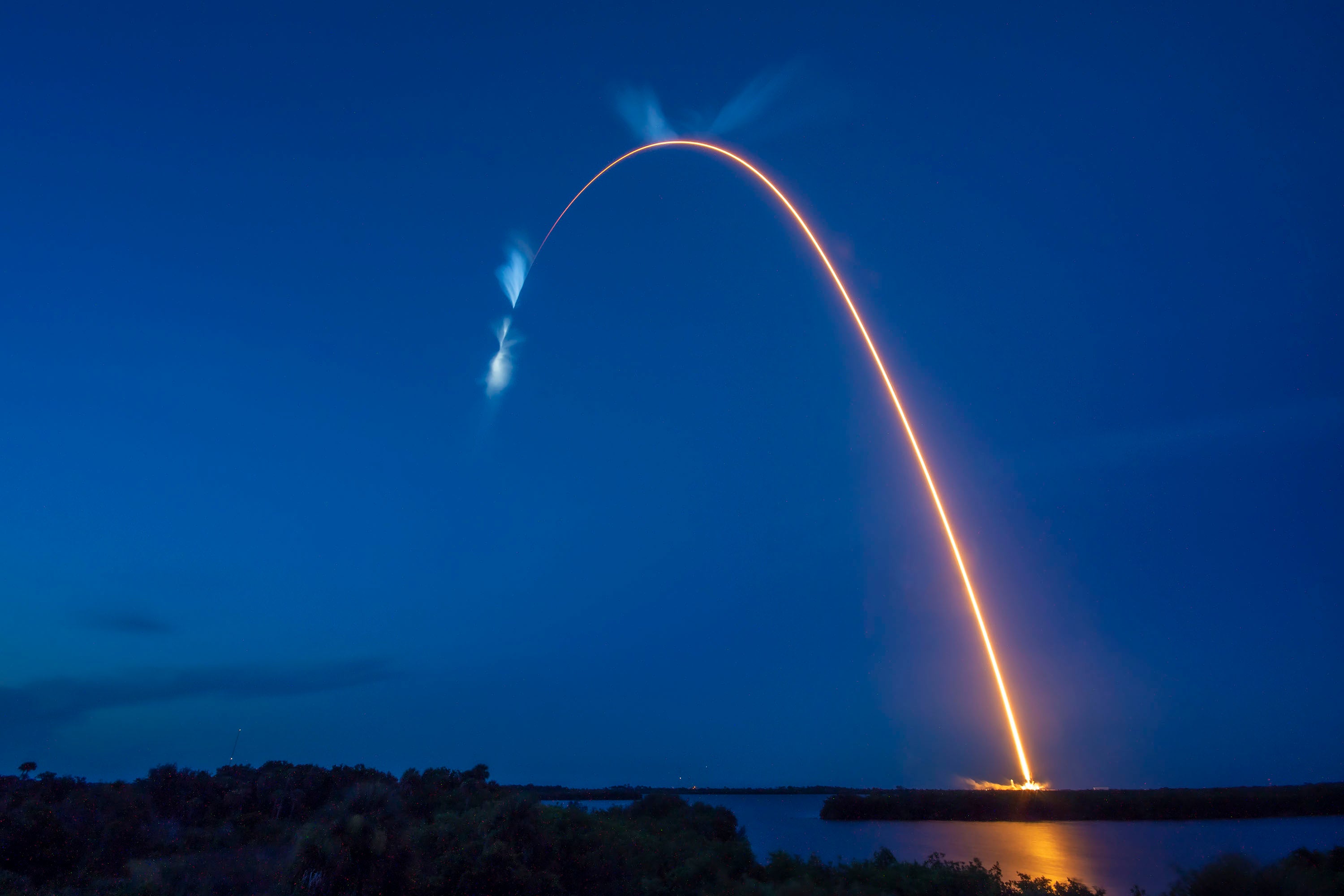 Time-lapse of Falcon 9 launch.  (Photo: SpaceX)