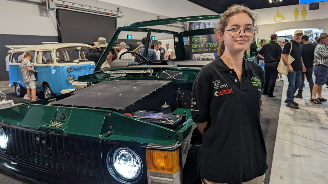 These Aussie Schoolgirls Have Converted a Range Rover Into an EV