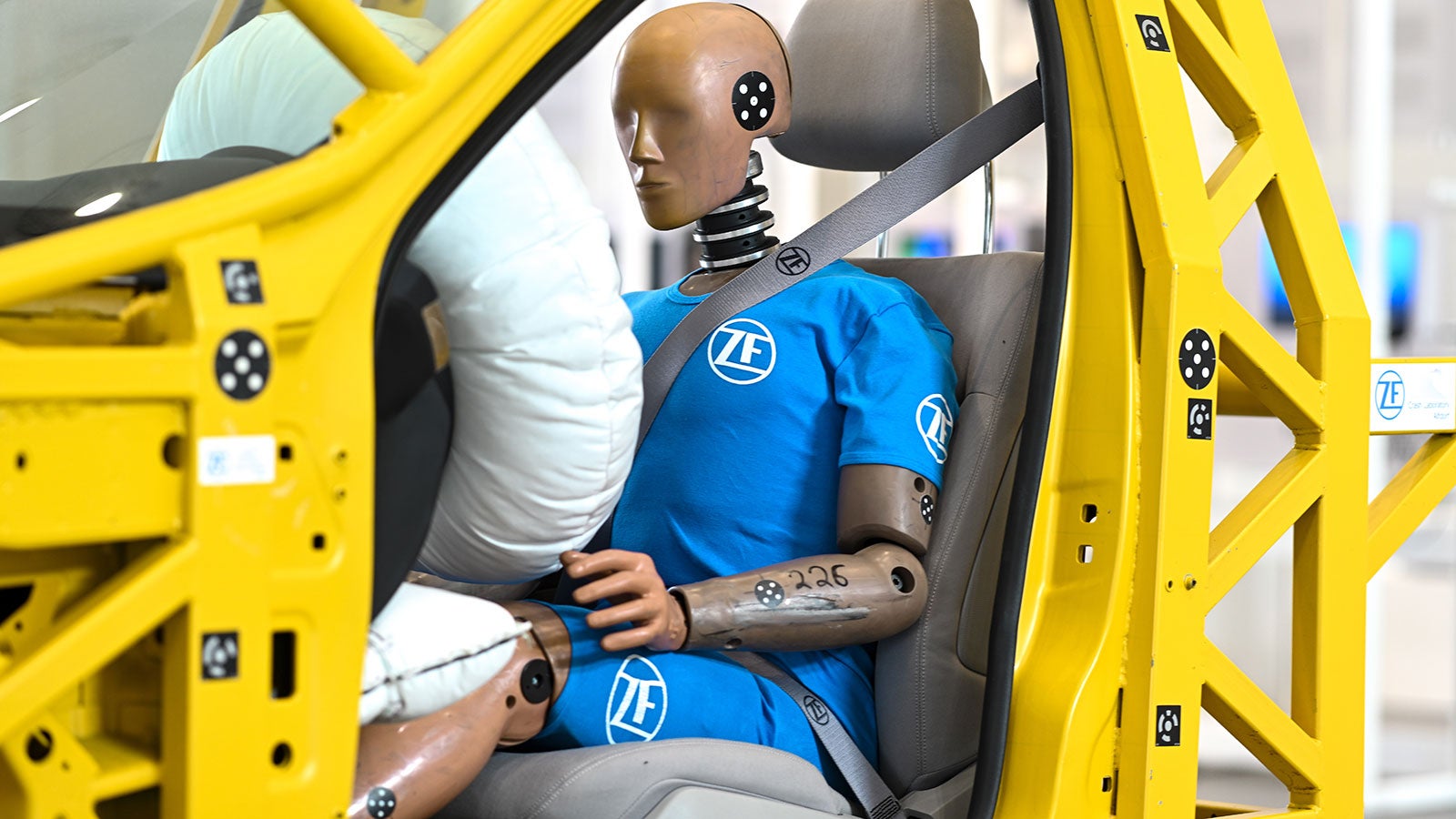 U.S. Crash Test Dummies Don’t Reflect the Population, Report Claims