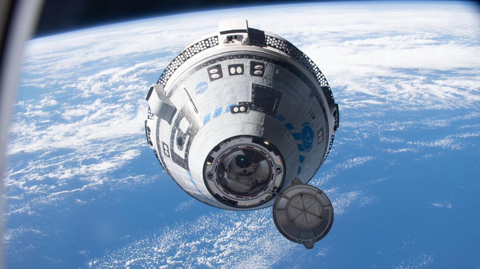 Boeing's CST-100 Starliner crew ship approaching the ISS for the Orbital Flight Test-2 mission in May 2022. (Photo: NASA)