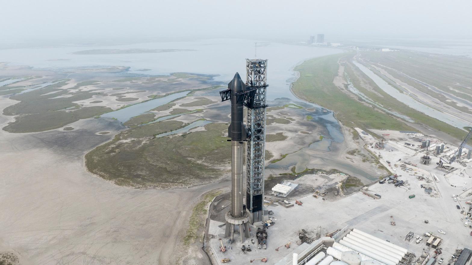 The fully stacked Starship megarocket at the Boca Chica launch tower on April 10, 2023.  (Photo: SpaceX)