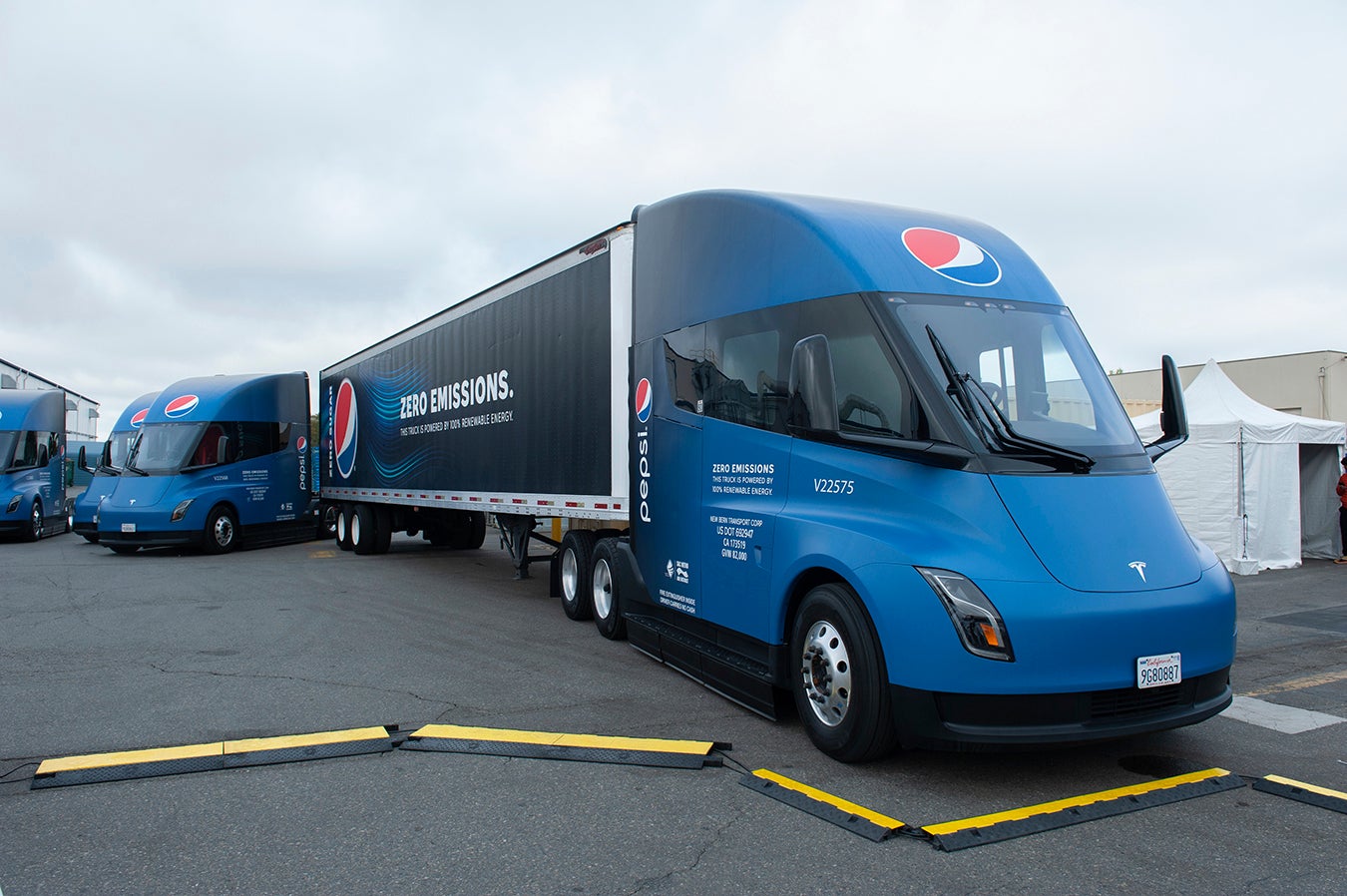 Pepsi Unveils Fleet of Tesla Semis, Most of Which it Got For Free