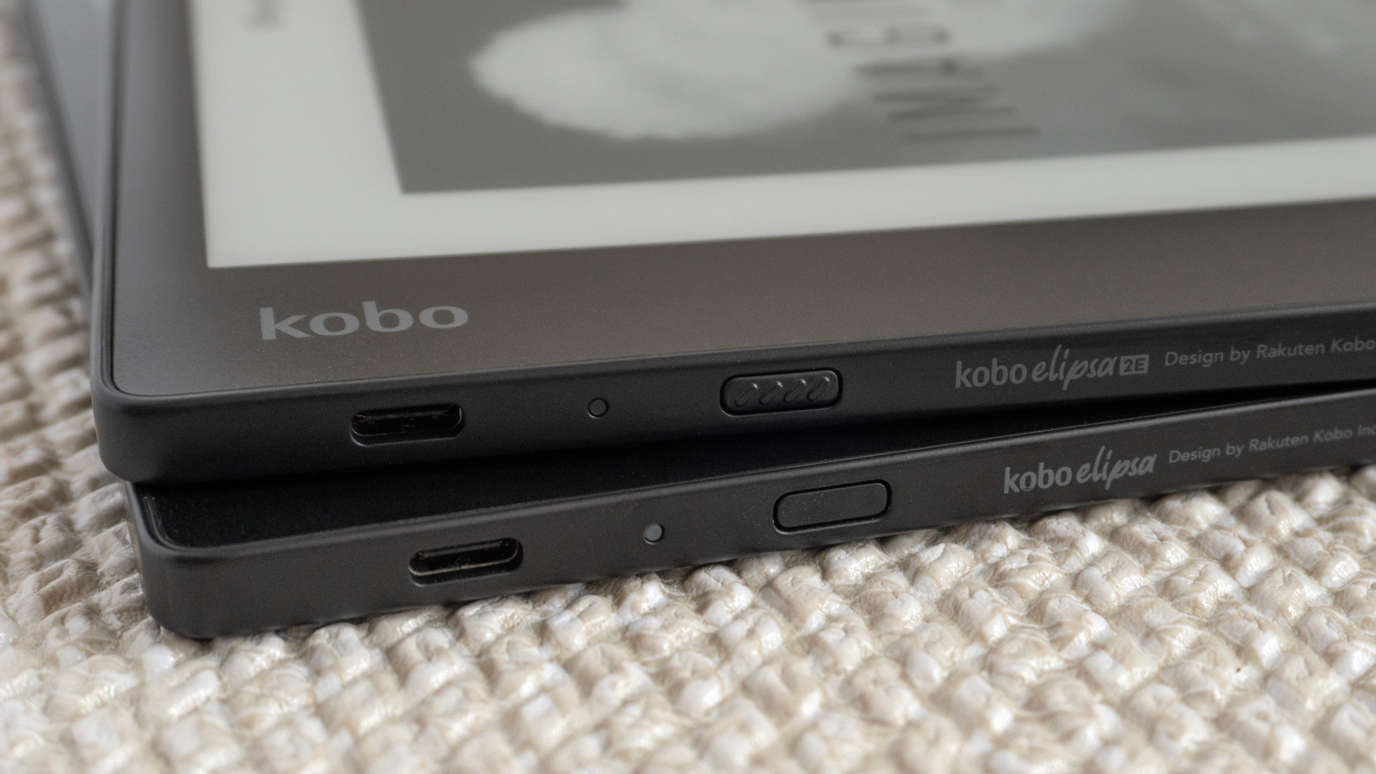 The Kobo Elipsa 2E's power/sleep/wake button (top) has been upgraded with some welcome bumps making it easy to find by sliding your finger along the edge of the e-note. (Photo: Andrew Liszewski | Gizmodo)