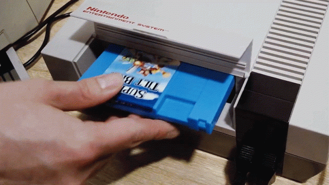 An NES Cart With Built-in Wifi Brings Online Multiplayer to a 40-Year-Old Nintendo Console