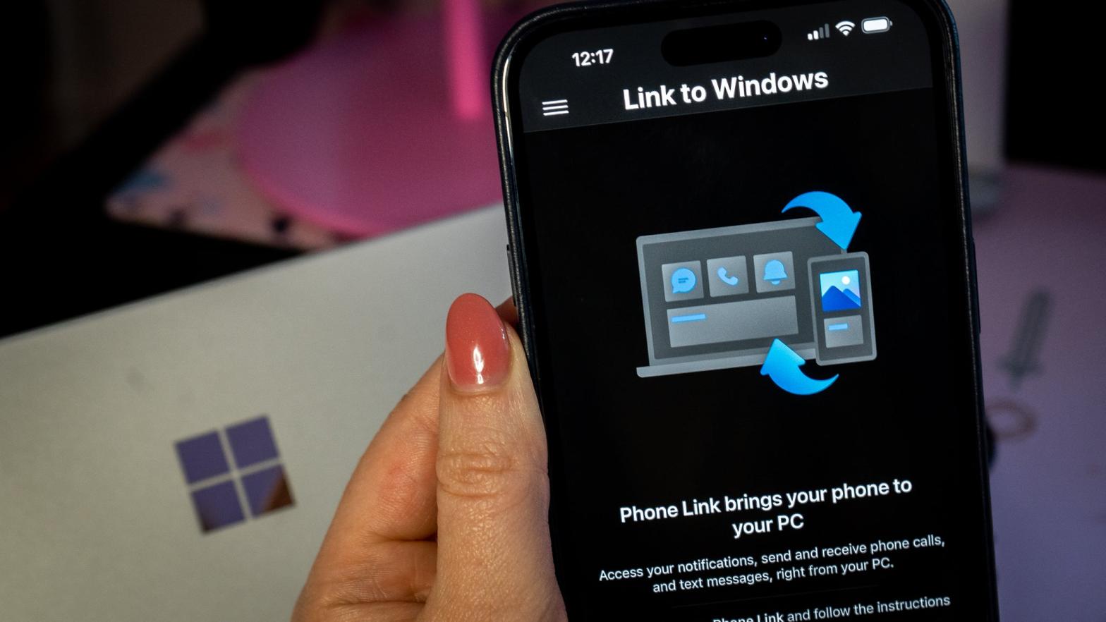 Windows Phone Link is available to download from the Apple App Store.  (Photo: Florence Ion / Gizmodo)