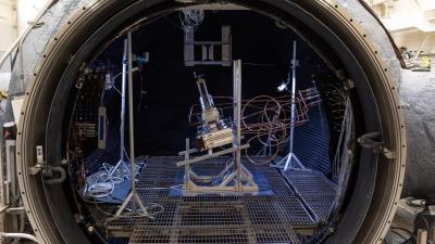 NASA Scientists Extract Oxygen From Simulated Moon Dirt