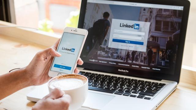 New LinkedIn AI Feature Might Actually Help Get You Hired