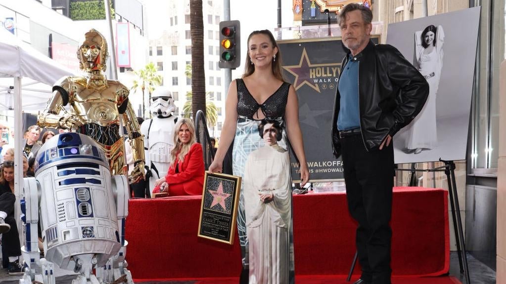 Billie Lourd and Mark Hamill help give Carrie Fisher a star on the Hollywood Walk of Fame. (Photo: David Livingston, Getty Images)