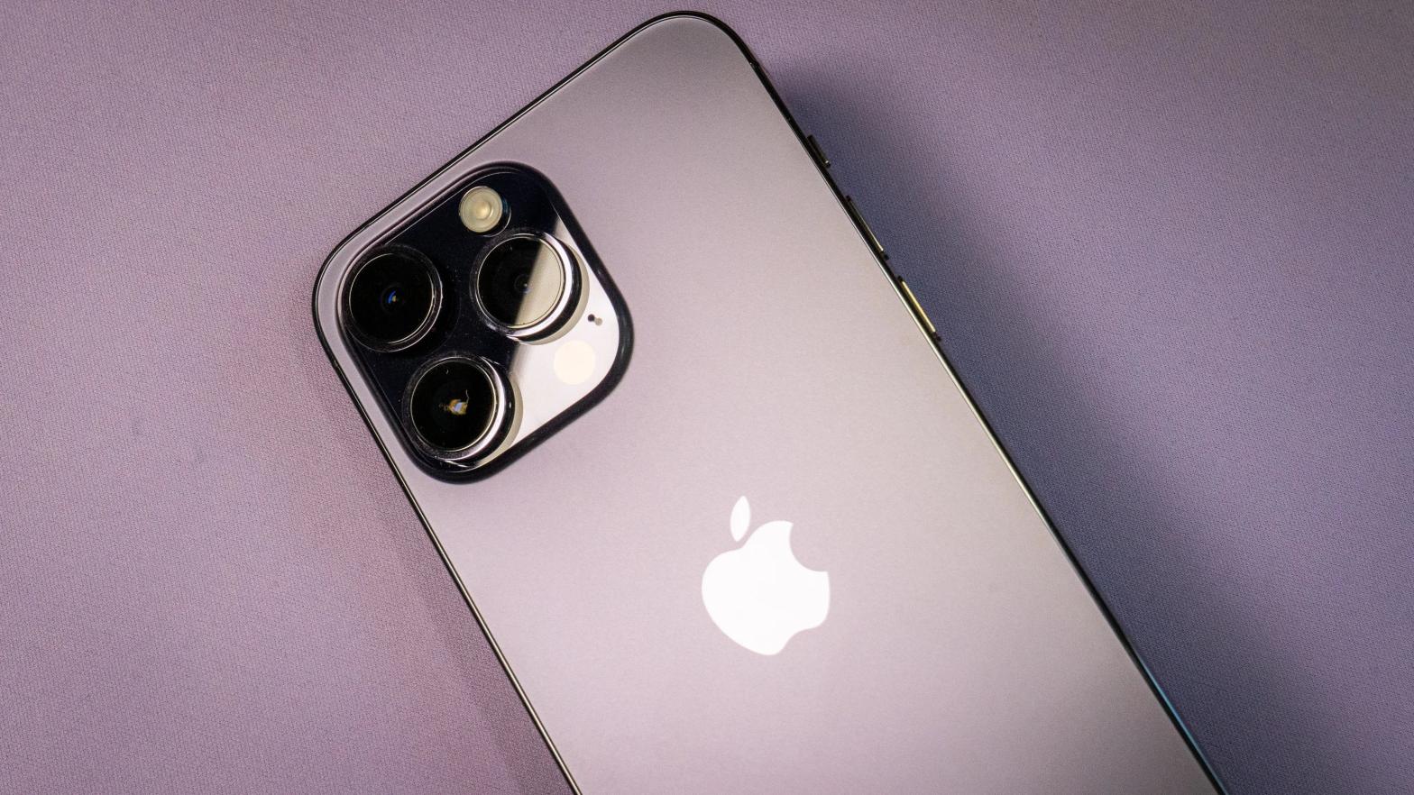 The upcoming iPhone 15 Pro and Pro Max models will likely have the same kinds of buttons as the current-gen 14 Pro. (Photo: Florence Ion / Gizmodo)