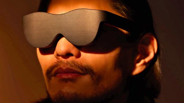 These E-Reader Goggles Use Imagination to Create Virtual Worlds