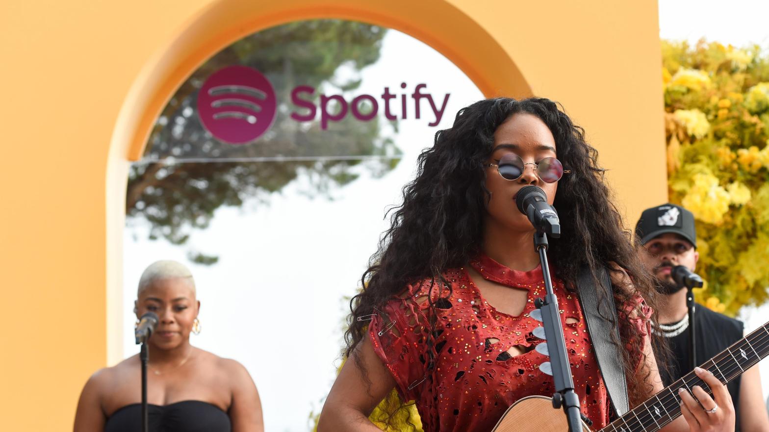After two years of waiting, Spotify is reportedly still demanding that users who want high quality, lossless audio will have to pay for it. (Photo: Antony Jones, Getty Images)