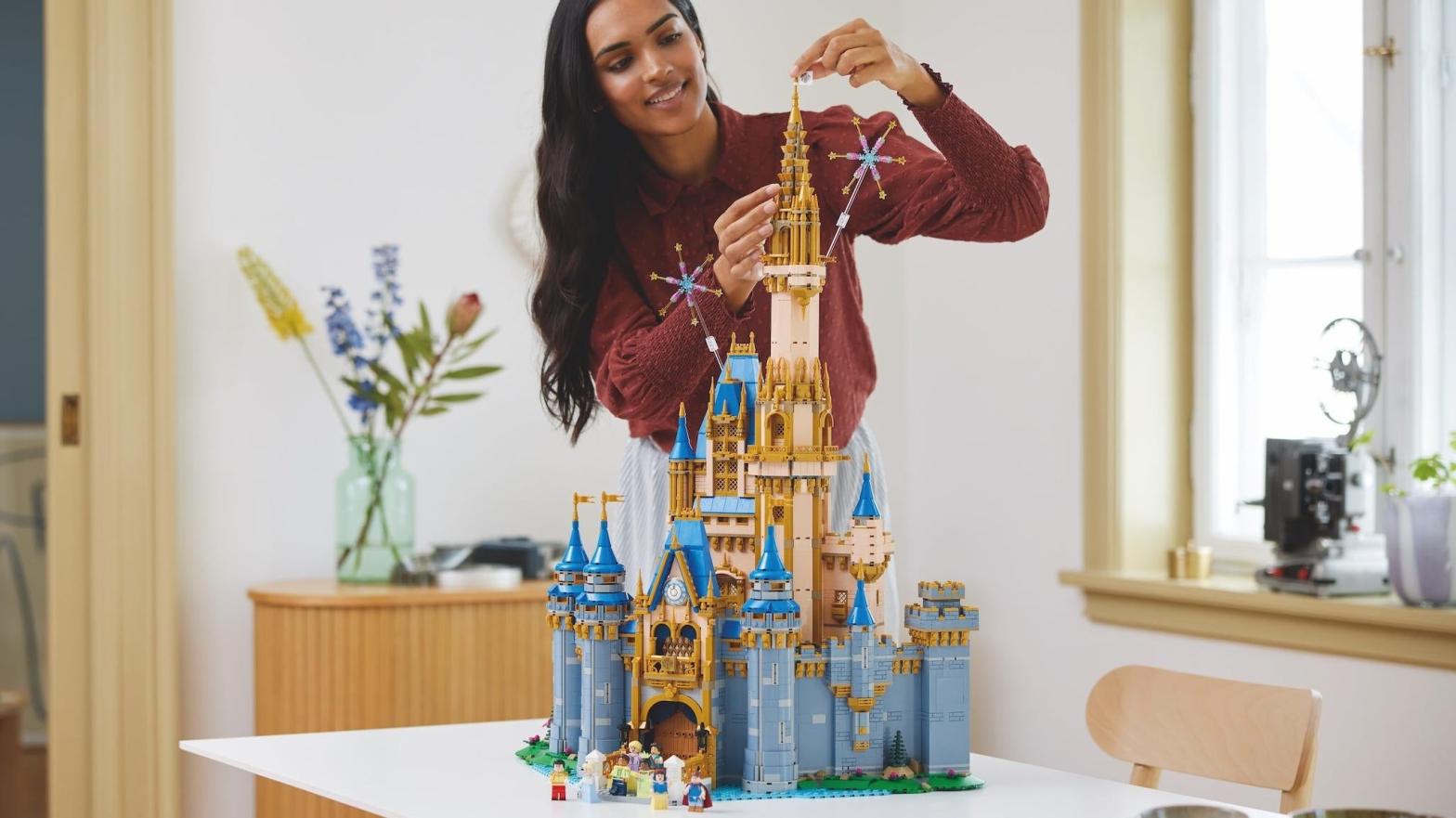 Lego's new Disney castle is almost 800 pieces larger than the last one. (Image: Lego)