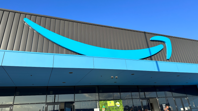 Amazon’s Sydney Fulfilment Centre Tour is a Heavily Curated Look Behind Closed Doors