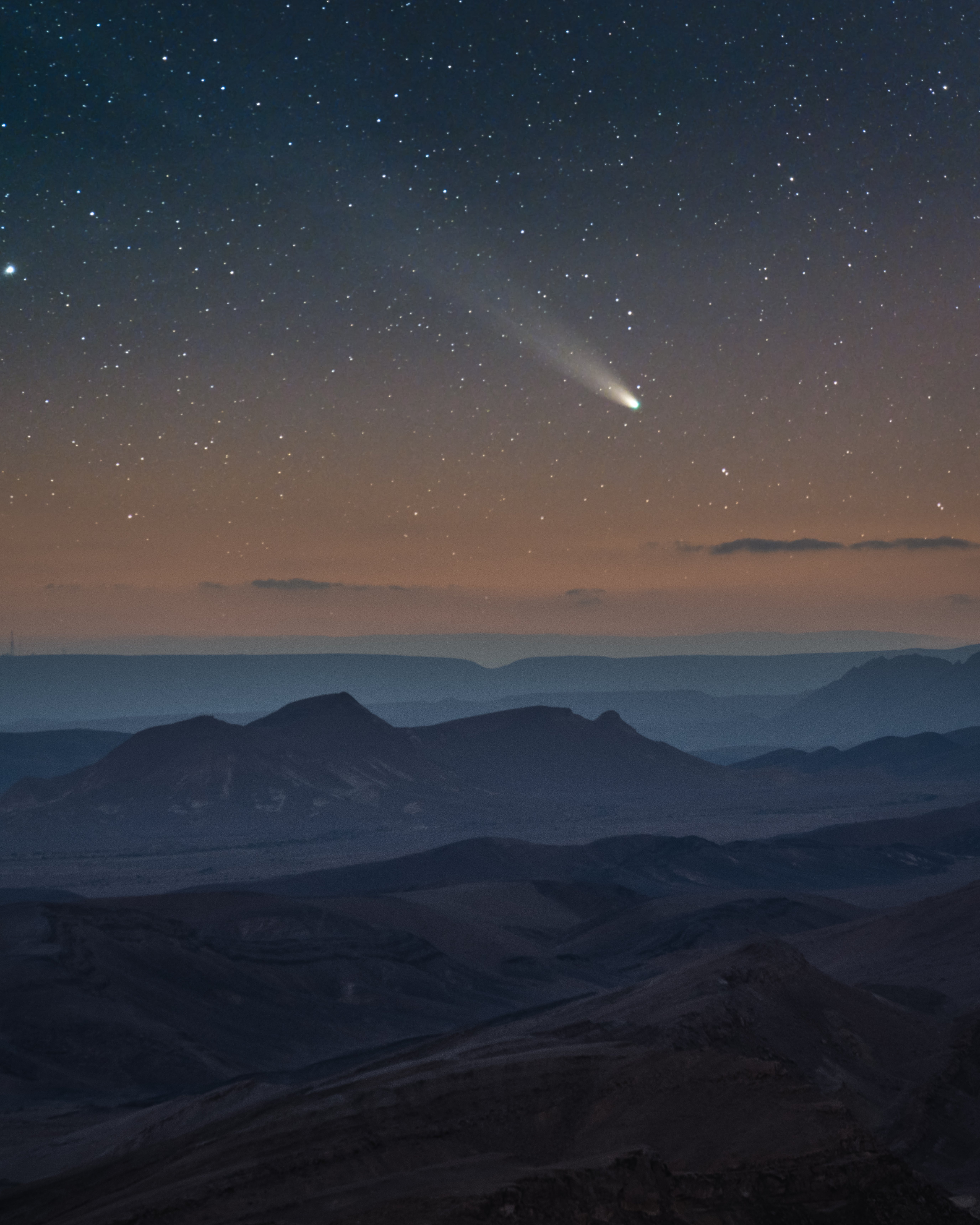 A comet over the Negev desert. (Photo: Alex Savenok)