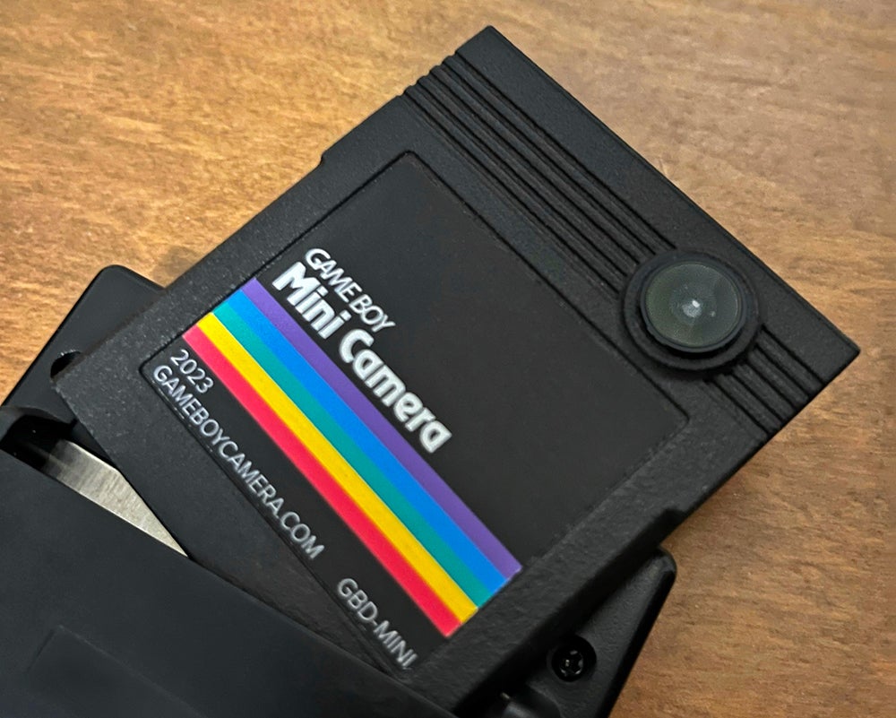 Brilliantly Modded Game Boy Camera is No Bigger Than a Cartridge