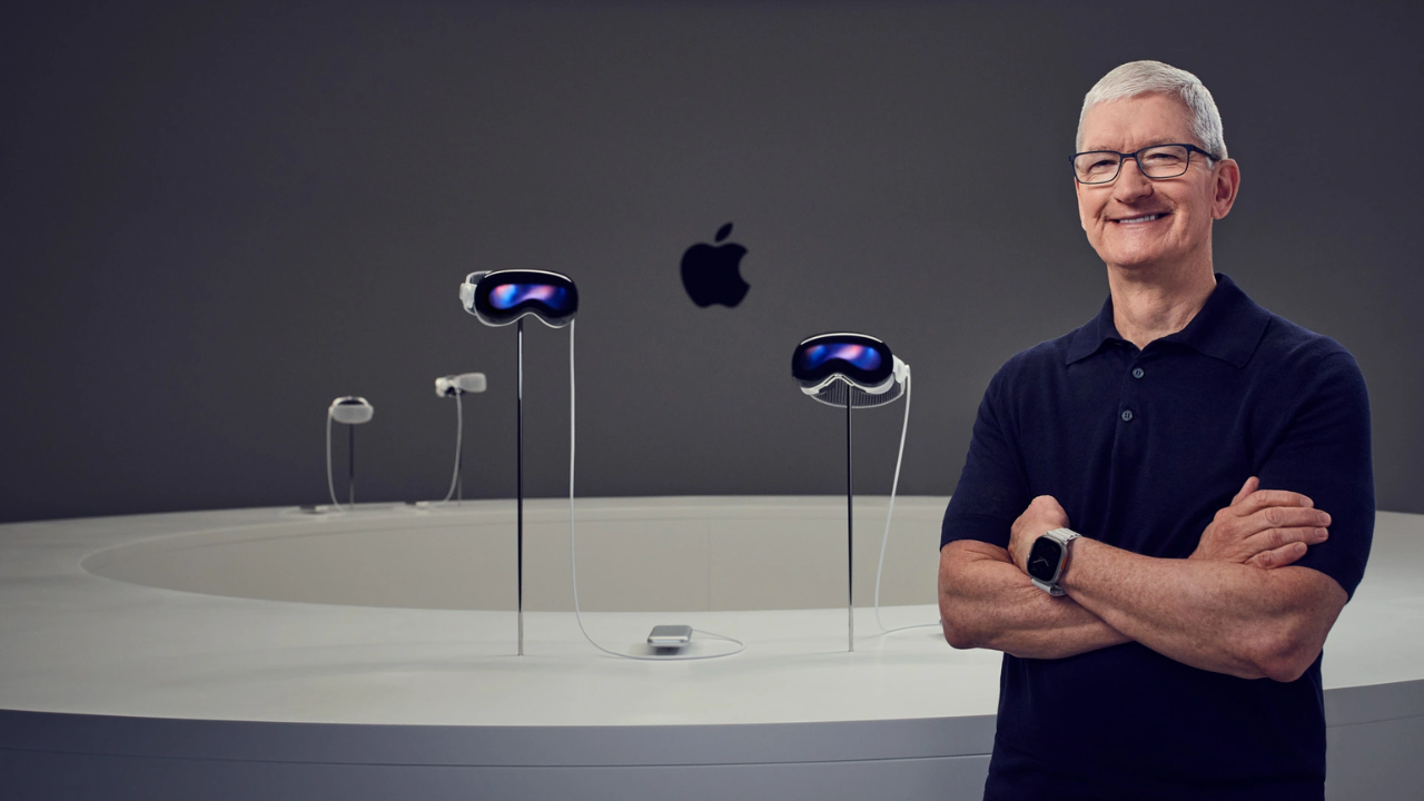 Tim Cook with the Apple Vision Pro