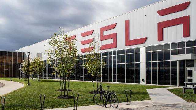 Tesla's Solar Panel Factory Staff Just Analyses Autopilot Data