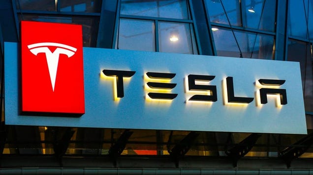 Tesla’s Board of Directors Return $US735 Million After Being Accused of Overpaying Themselves