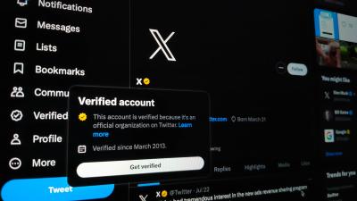 Twitter Gives Verified Users Option to Hide Their Checkmark of Shame