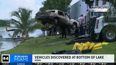 Police Begin Recovering 32 Cars From Florida Lake and Sorting Through Evidence