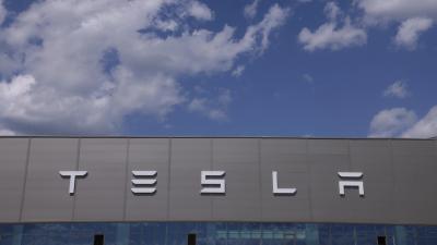 Tesla Killed Its Standard Range Model S, X After Just Two Weeks