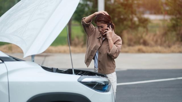 Apple Debuts Satellite Roadside Assistance For When You’ve Broken Down Without Reception