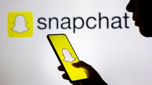 Snapchat Finally Adds Embeds, Along With Some Lacklustre AI